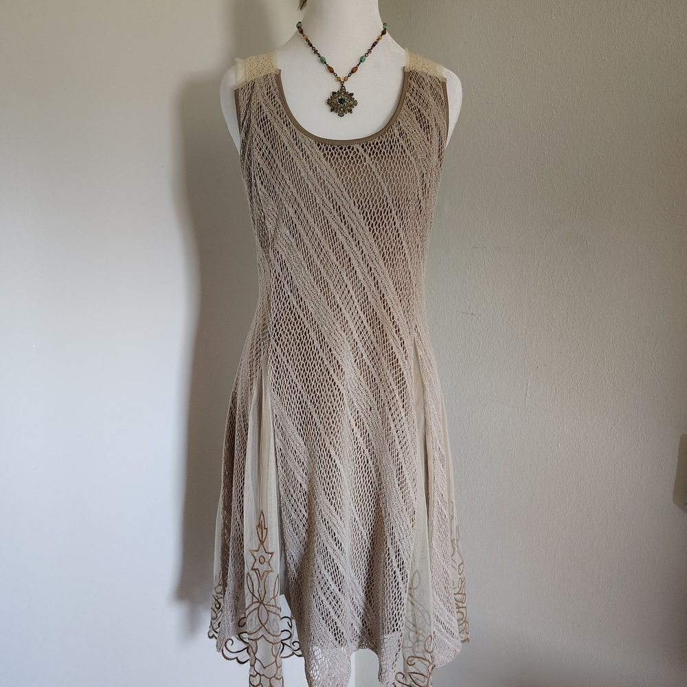 Ryu | Beige Asymmetrical Crochet Laced Dress